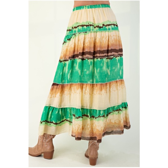 NEW IN POLY BAG!!Easel Vibrant Green and Cream Maxi Skirt - Picture 3 of 5